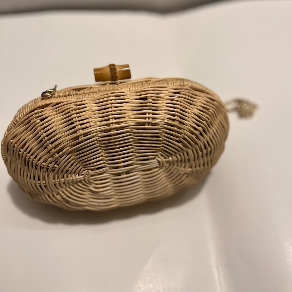 Elegant Beige Woven Clutch